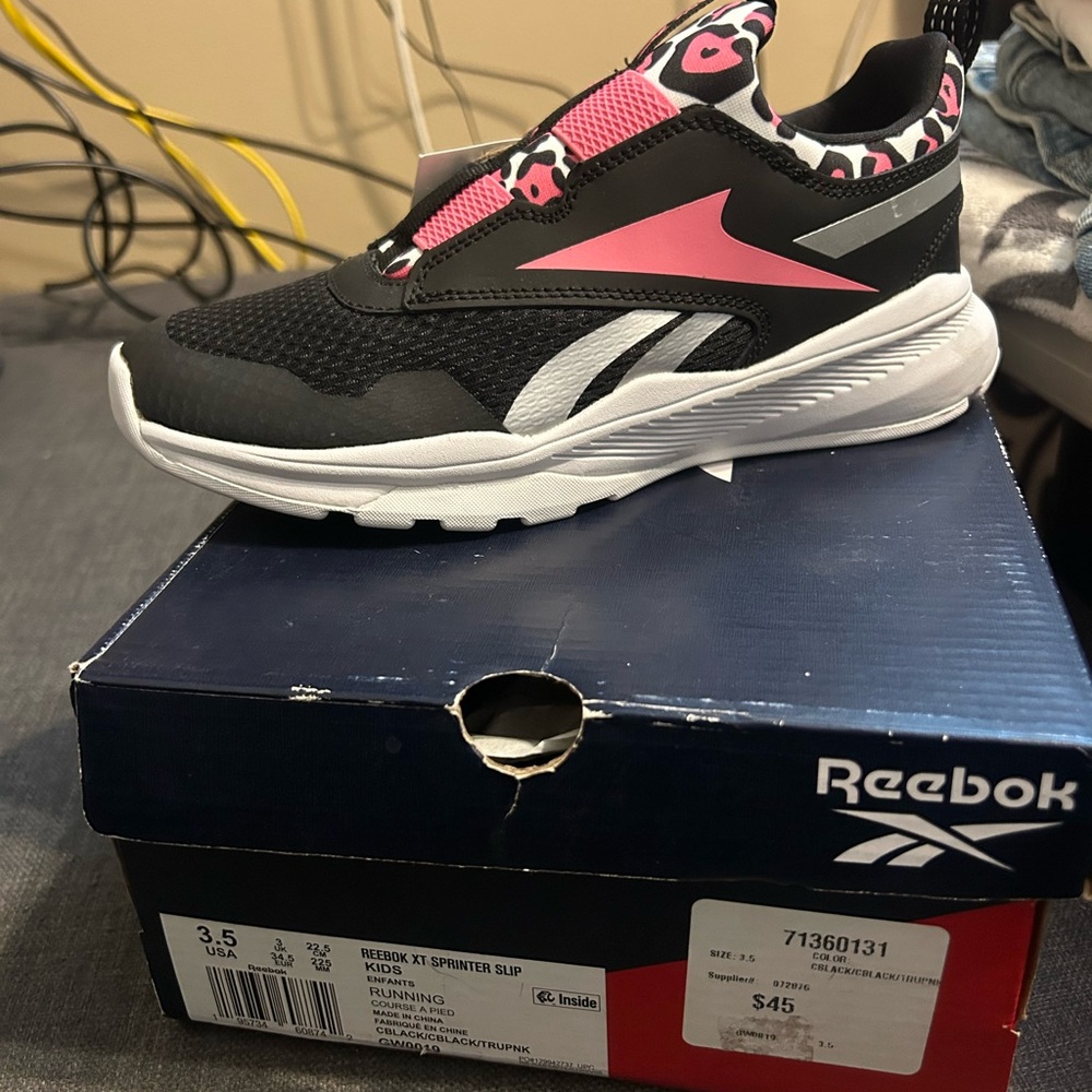 Reebok Women's Black and Pink Running Shoes